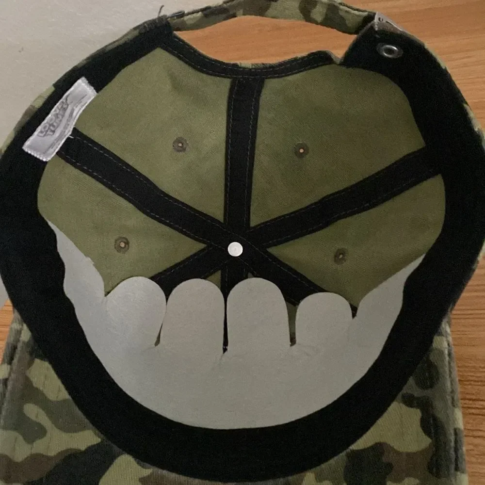 LOONEY TUNES Rabbit/Duck Season Adjustable Camo Hat